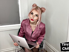 Amateur, Bottes, Femme dominatrice, Fétiche, Lunettes, Talons, Lingerie, Seins naturels