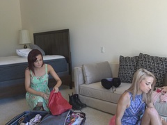 Танцы, Фетиш, Фистинг, Фут фетиш, Поцелуи, Мастурбация, Оргазм, Под юбкой