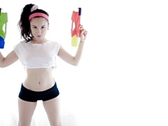 18 jaar, Grote kont, Grote lul, Grote mammen, Pijpbeurt, Bruinharig, Mager, Tiener