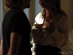 Américain, Gros seins, Blonde, Faciale, Cuisine, Mère que j'aimerais baiser, Jarretelles, Tatouage