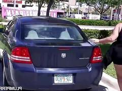 Bruinharig, Mollig, Sperma in mond, Sperma shot, Handbeurt, Moeder die ik wil neuken, Tiener, Tieten likken