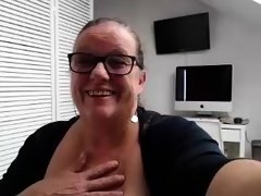 Nasty fat amateur granny toys pussy