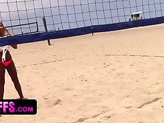 Plage, Grosse bite, Tir de sperme, Lesbienne, Léchez, Orgie, De plein air, Chatte