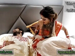 Gros seins, Sucer une bite, Éjaculation interne, Tir de sperme, Branlette thaïlandaise, Indienne, Nénés, Épouse