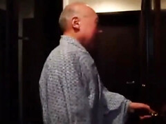 08141 Gal x Delivery health