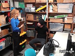 Lucky thief fucks horny MILF security guard