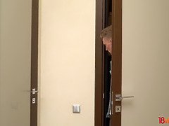 18 jaar, Pijpbeurt, Sperma shot, Sperma in gezicht, Brillen, Hd, Natuurlijke tieten, Tiener