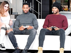 Cul, Blonde, Sucer une bite, Double pénétration, Interracial, Homme homme femme, Adolescente, Plan cul à trois