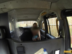 Blasen, Auto, Hundestellung, Fetisch, Fingern, Handjob, Lecken, Pov