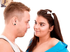 Pijpbeurt, Bruinharig, Vingeren, Handbeurt, Likken, Mager, Tiener, Tieten likken