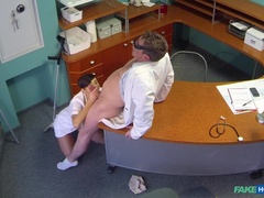 Hundestellung, Fingern, Handjob, Lecken, Pov, Titten, Uniform, Spanner