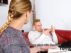 Blond, Pijpbeurt, Hondjeshouding, Brillen, Rijpe lesbienne, Moeder die ik wil neuken, Zuigen, Lerarin