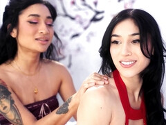 Nana, Gros seins, Brunette brune, Fétiche, Lesbienne, Léchez, Chatte