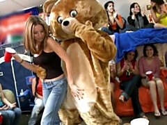 Grosser arsch, Hochschule, Hardcore, Hd, Interrassisch, Latina, Orgie, Party