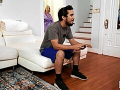 Grosser arsch, Grosse titten, Blondine, Blasen, Geschnappt, Hundestellung, Handjob, Milf