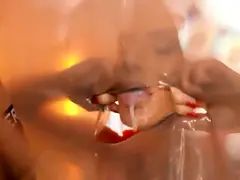 Grosser arsch, Grosse titten, Hundestellung, Aufs gesicht abspritzen, Frau frau mann, Hd, Rasiert, Flotter dreier