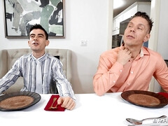 18 jahre, Arsch, Tussi, Lecken, Pornostars, Muschi, Jungendliche (18+), Flotter dreier