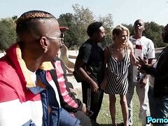 Gros cul, Sucer une bite, Queue, Double pénétration, Interracial, Mère que j'aimerais baiser, Monstre, Tatouage