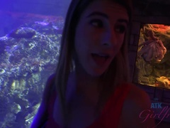 Amateur, Brunette brune, Robe, Doigter, Pov, Rasée, Gicler, Nénés