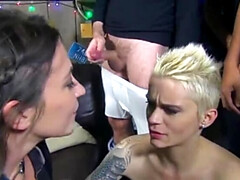 Arsch, Viele männer bespritzen eine frau, Besamung, Gruppe, Hd, Nackt, Orgie, Jungendliche (18+)