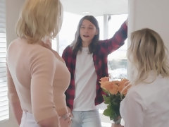 Grote mammen, Blond, Pijpbeurt, Oudere vrouw, Hd, Likken, Moeder die ik wil neuken, Kut duiken