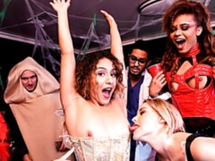 Mamada, Morena, Estilo perrito, Pajear, Orgía, Afeitado, Adolescente, Tetas