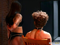 Bottes, Brunette brune, Cuir, Piercing, Chatte, Tatouage, String, Nénés