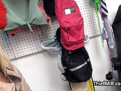 Enthousiasteling, Blond, Pijpbeurt, Hd, Moeder die ik wil neuken, Kantoor, Tiener, Tieten likken