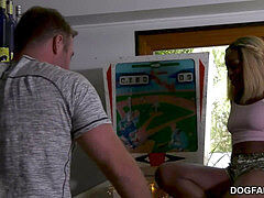 Grosse bite, Noire, Sucer une bite, Noir ébène, Faciale, Bâillonner, Petite femme, Adolescente