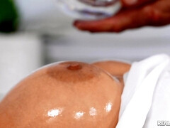 Gros seins, Sucer une bite, Plantureuse, Européenne, Massage, Mère que j'aimerais baiser, Piercing, Mouillée