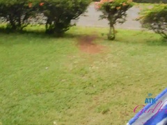 Brunette brune, Éjaculer dans la bouche, Petite amie, Orgasme, De plein air, Rasée, Voyeur, Mouillée