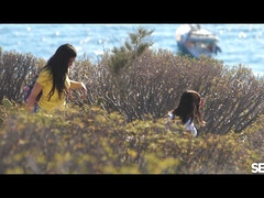Vamos A La Playa - Baby Nicols & Julia De Lucia