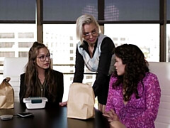 指いじり, キス, レズビアン, 下着, オナニー, 剃毛, ストリッピング, オッパイの