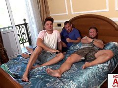 Любители, Анальный секс, Блондинки, Зрелые, Милф, Короткая стрижка, Втроем, Сиськи