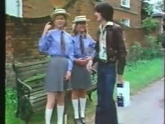 Blond, Pijpbeurt, Bruinharig, Groep, Moeder die ik wil neuken, Tiener, Tieten likken, Uniformpje