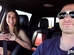 Grosser schwanz, Blasen, Braunhaarige, Auto, Hundestellung, Natürlichen titten, Im freien, Jungendliche (18+)