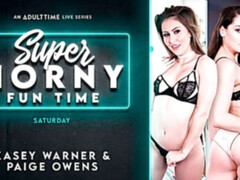 Blond, Vingeren, Zoenen, Lesbisch, Masturbatie, Strippen, Tiener, Tieten likken