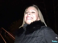 Amateur, Engañando, Estilo perrito, Corridas faciales, Pajear, Al aire libre, Pov, Público