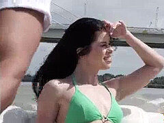 Pijpbeurt, Sperma shot, Europees, Sperma in gezicht, Handbeurt, Masturbatie, Buiten, Tiener