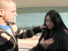 Brunette brune, Européenne