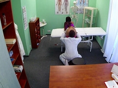 Pijpbeurt, Bruinharig, Arts, Hondjeshouding, Sperma in gezicht, Hd, Natuurlijke tieten