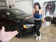 Gros cul, Sucer une bite, Brunette brune, Branlette thaïlandaise, Hard, Mère que j'aimerais baiser, Pov, Tatouage