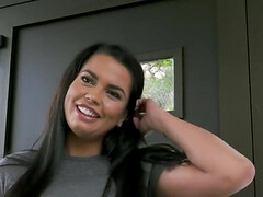 18 ans, Gros seins, Sucer une bite, Plantureuse, Mignonne, Hard, Fille latino, Adolescente