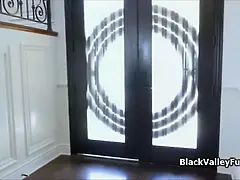 Бикини, Черненькие, Межрасовый секс, На природе, Реалити, Кричащие, Молоденькие, Подглядывание