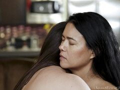 Tetas grandes, Rostro sentado, Hembra, Besar, Tetas naturales, Estrella porno, Tatuaje, Esposa