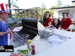 Culo, Tetas grandes, Mamada, Morena, Pajear, Madres para coger, Al aire libre, Piscina