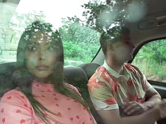 Leie, Tussi, Grosser schwanz, Grosse titten, Blasen, Auto, Süss, Schlampe