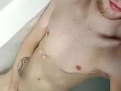 Enthousiasteling, Grote lul, Sperma shot, Homo, Handbeurt, Douche, Tatoeage, Tiener