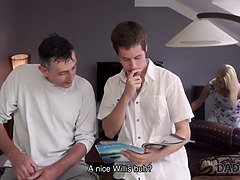 18 jaar, Gevangen, Tsjechisch, Daddy, Hd, Tiener, Tiner anaal, Vrouw