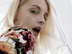 Rubia, Mamada, Condón, Pequeña, Pov, Tabú, Tatuaje, Adolescente